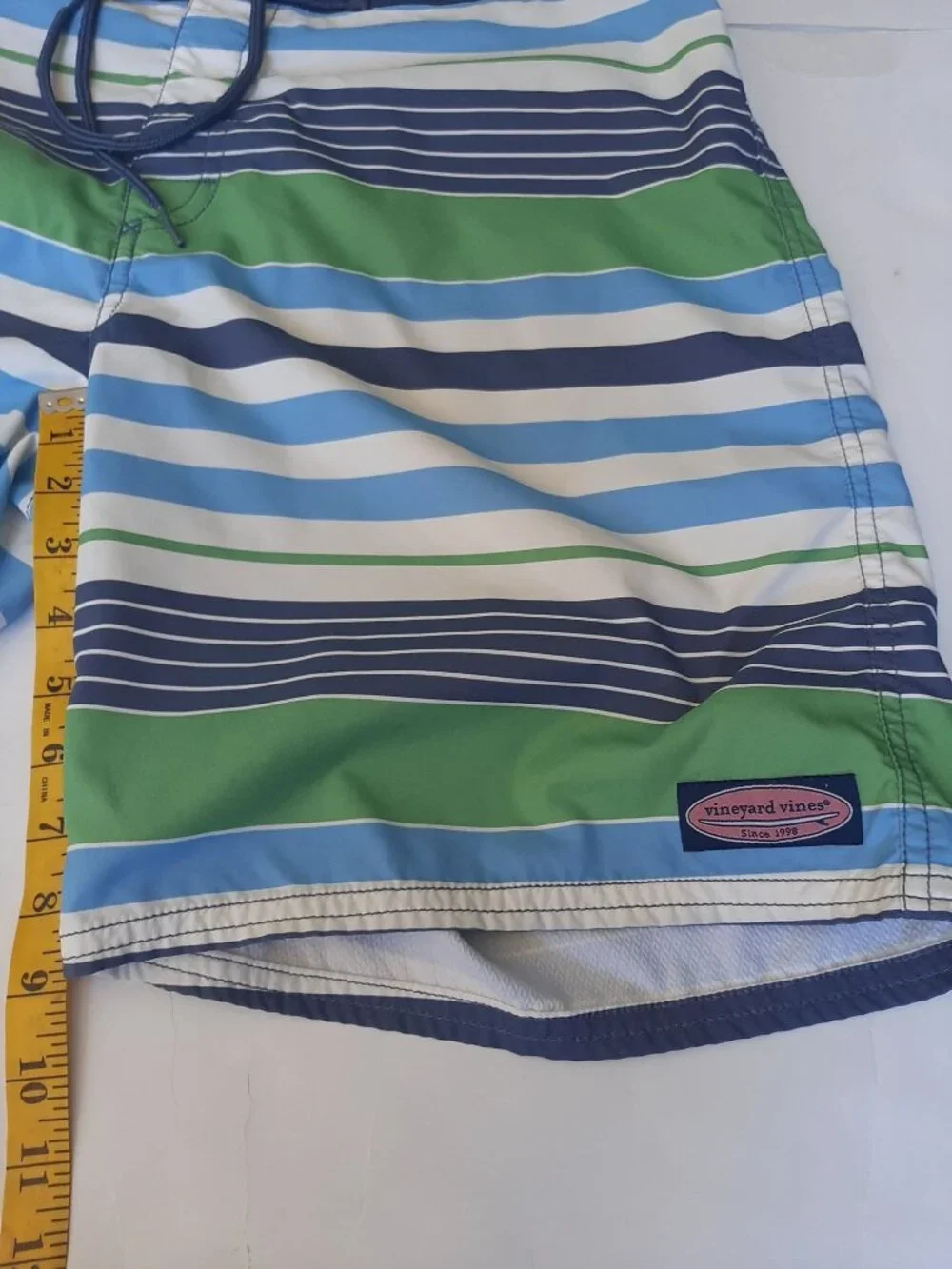 Vineyard Vines Colorful Striped Swim Trunks Size 34 Summer Beach Vacation - Picture 6 of 10